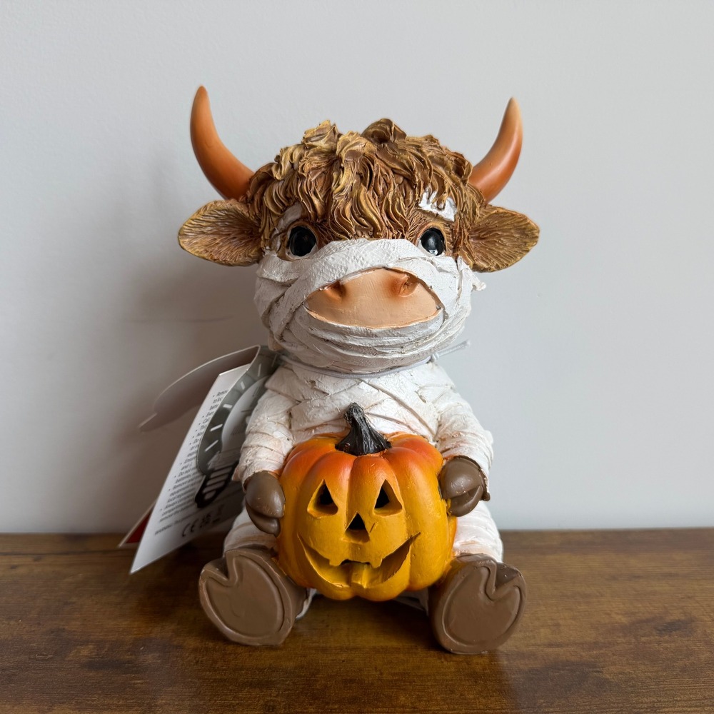 New Mummy Highland Cow Halloween Boo Cute Figurine Pumpkin Home Decor Brown